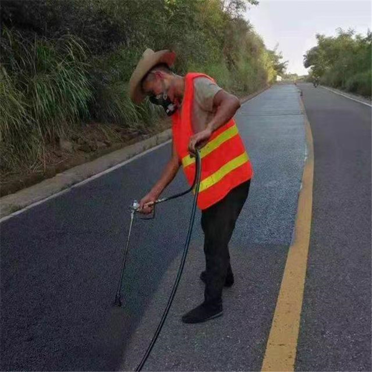 宜春 彩色防滑路面的底涂是保障路面附着力