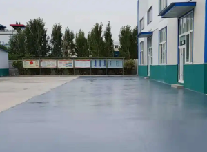 宜春彩色路面喷涂翻新的材料对冬季